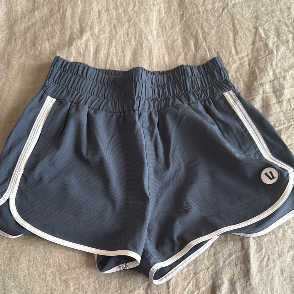 Vuori Gray Athletic Shorts with Elastic Waistband